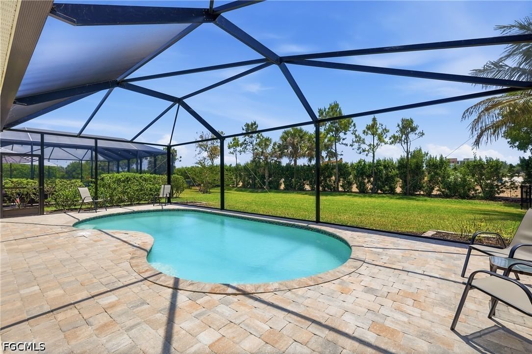 9577 Mirada Boulevard, Fort Myers, FL 33908 photo 2