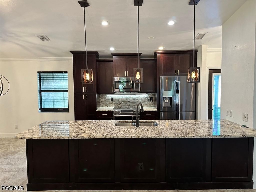 4266 Island Circle #B, Fort Myers, FL 33919 photo 4