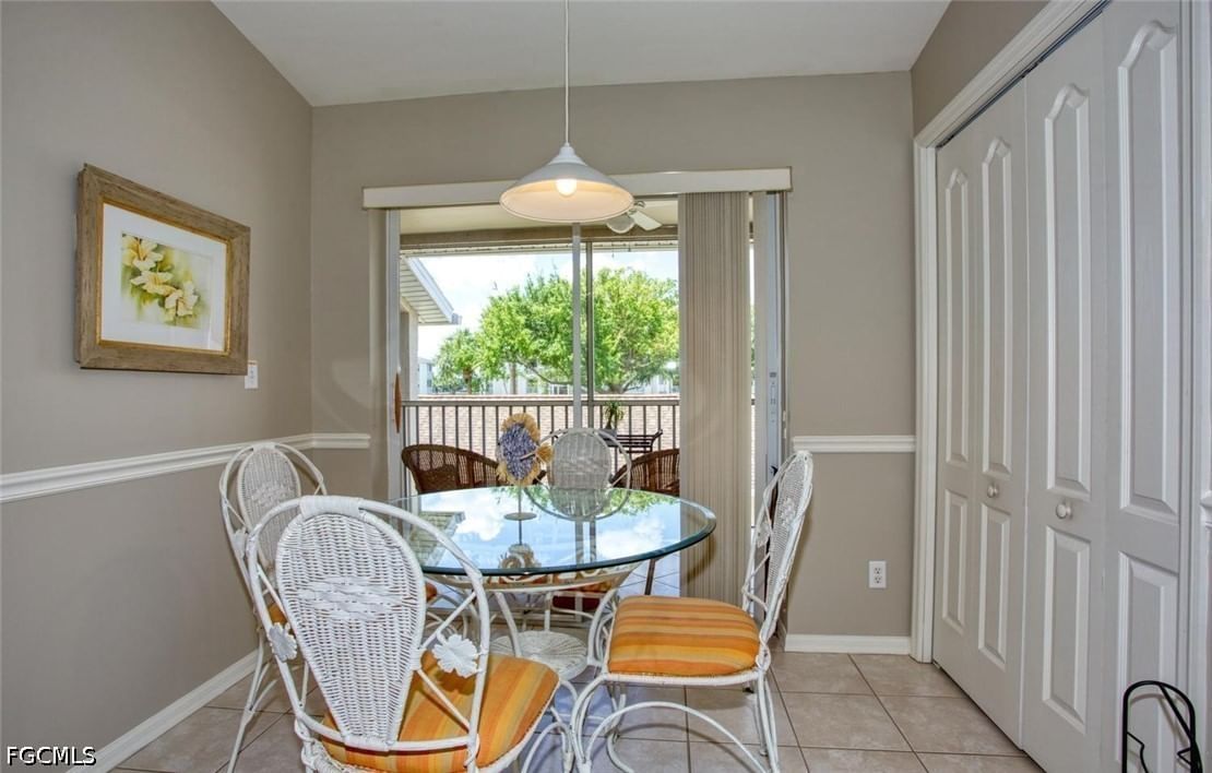 8083 Queen Palm Lane #425, Fort Myers, FL 33966 photo 4
