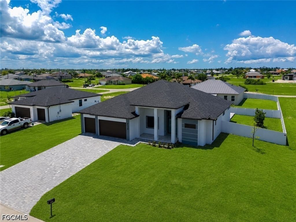 4328 NW 32nd Lane, Cape Coral, FL 33993 photo 2