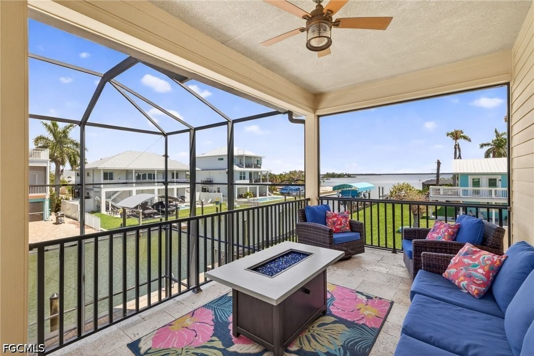 243 Driftwood Lane, Fort Myers Beach, FL 33931 photo 2