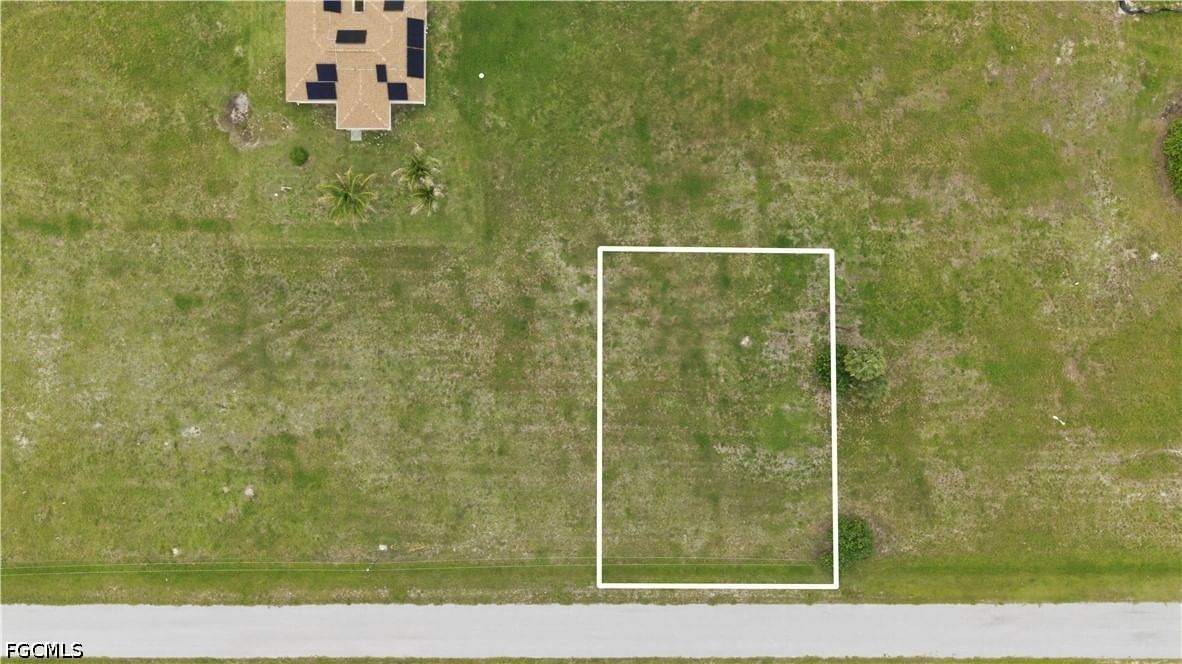 813 NW 31st Place, Cape Coral, FL 33993 photo 3