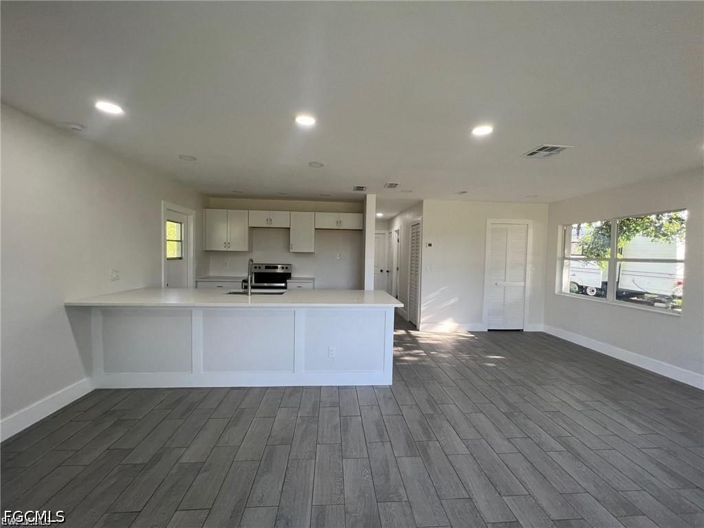 1109 Gifford Avenue N, Lehigh Acres, FL 33936 photo 4