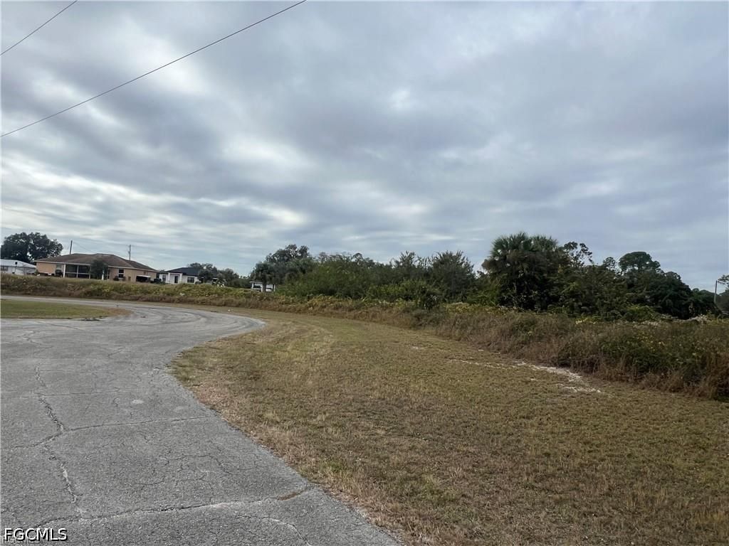 3007 Mecca Court, Labelle, FL 33935 photo 2