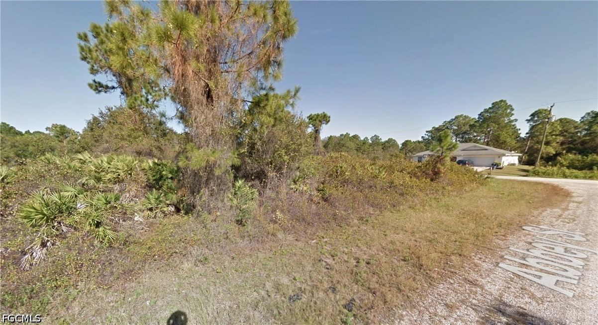 921 Abbey Street E, Lehigh Acres, FL 33974 photo 2