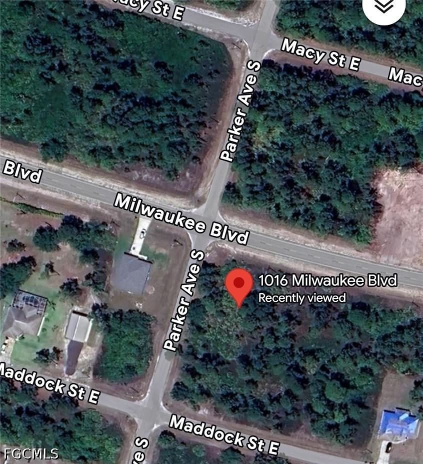 1016 Milwaukee Boulevard, Lehigh Acres, FL 33974 photo 2