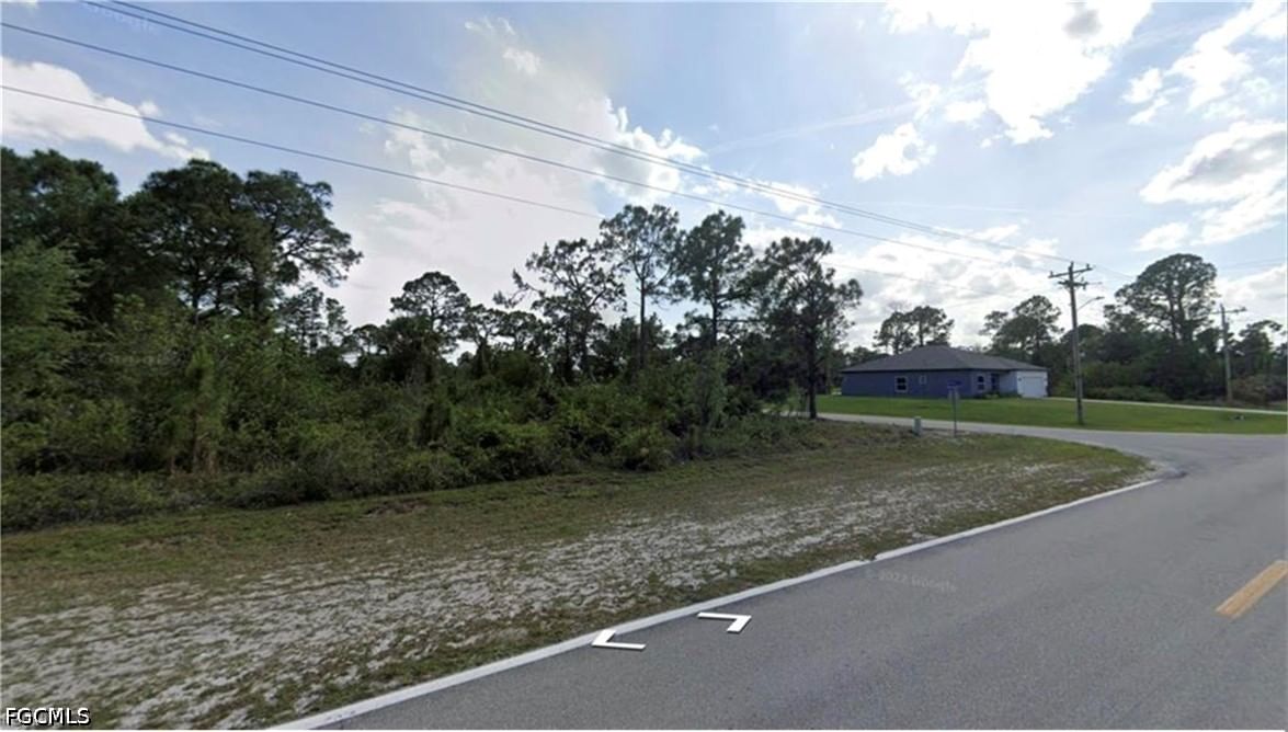 1016 Milwaukee Boulevard, Lehigh Acres, FL 33974 photo 4