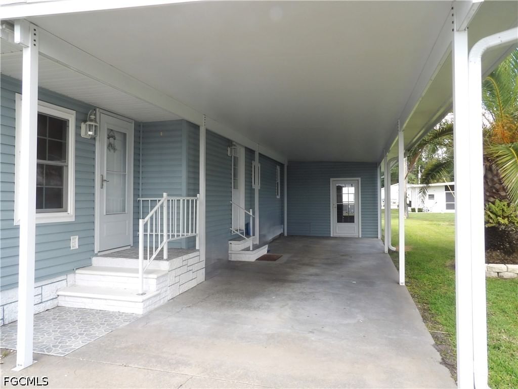 242 Shrub Lane N, North Fort Myers, FL 33917 photo 2