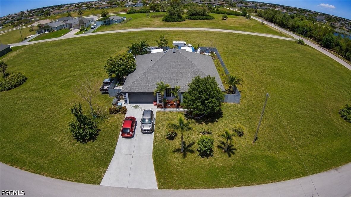 4009 NW 36th Lane, Cape Coral, FL 33993 photo 2