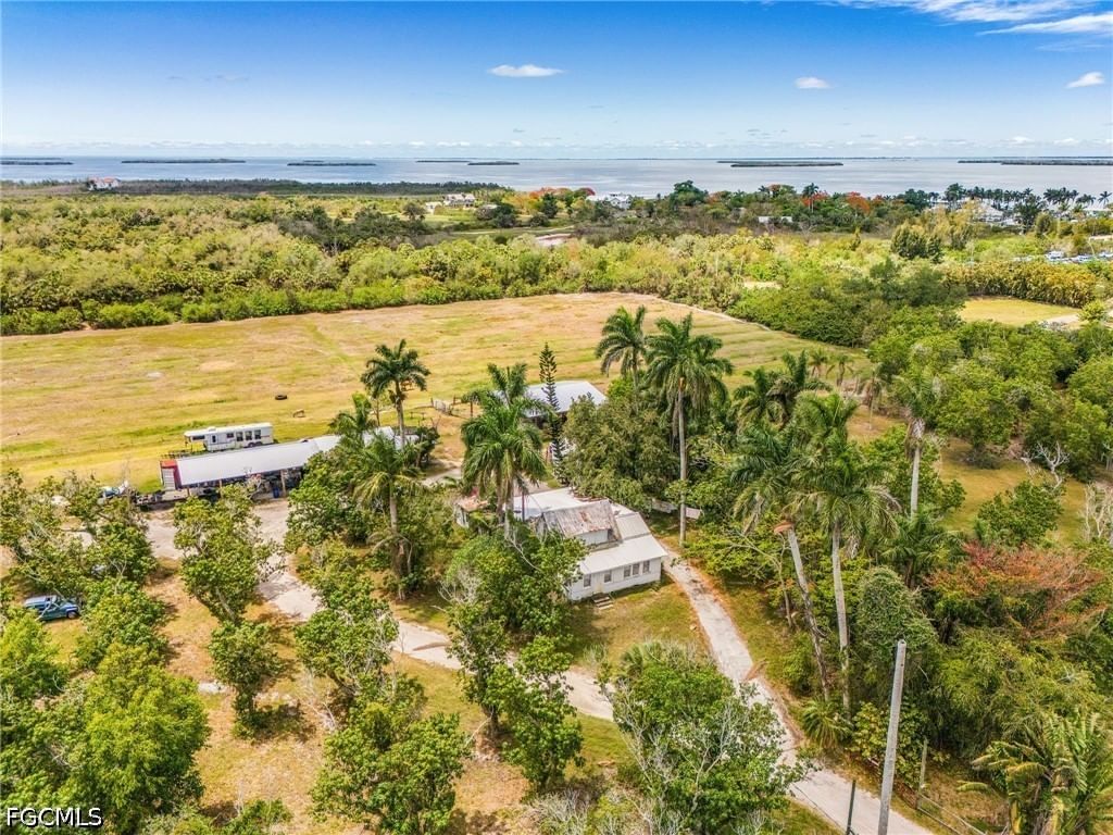 7535 Caloosa Drive, Bokeelia, FL 33922 photo 3