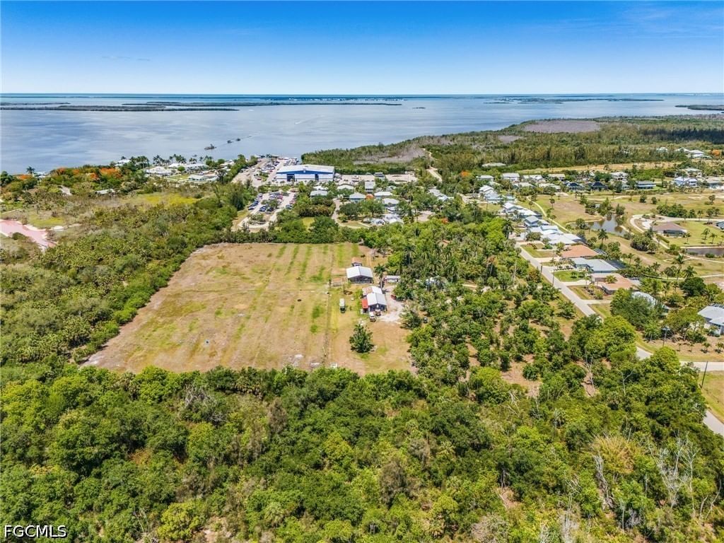 7535 Caloosa Drive, Bokeelia, FL 33922 photo 4