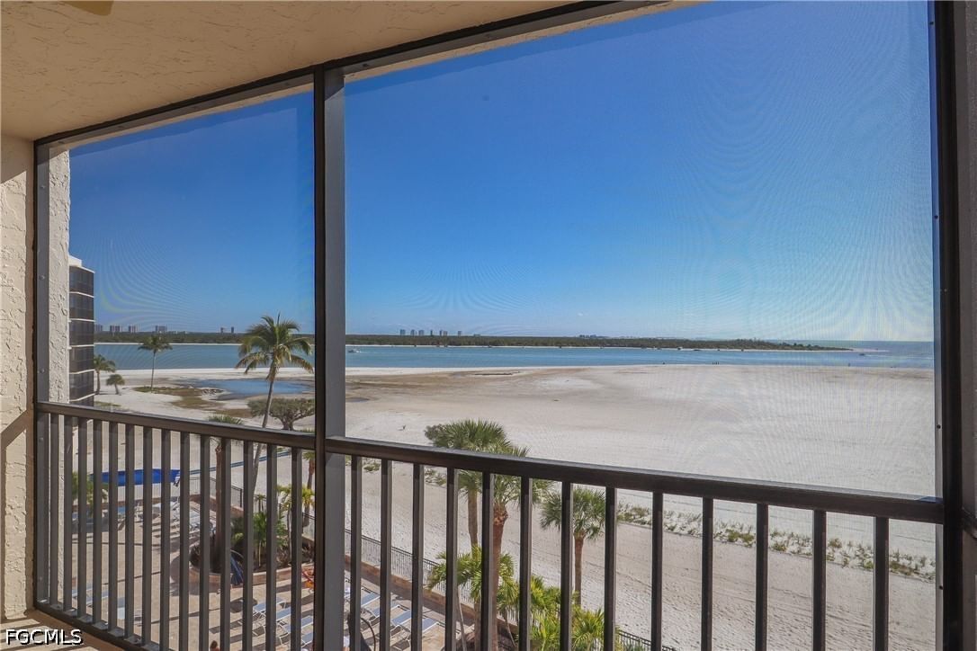 8350 Estero Boulevard #423, Fort Myers Beach, FL 33931 photo 4