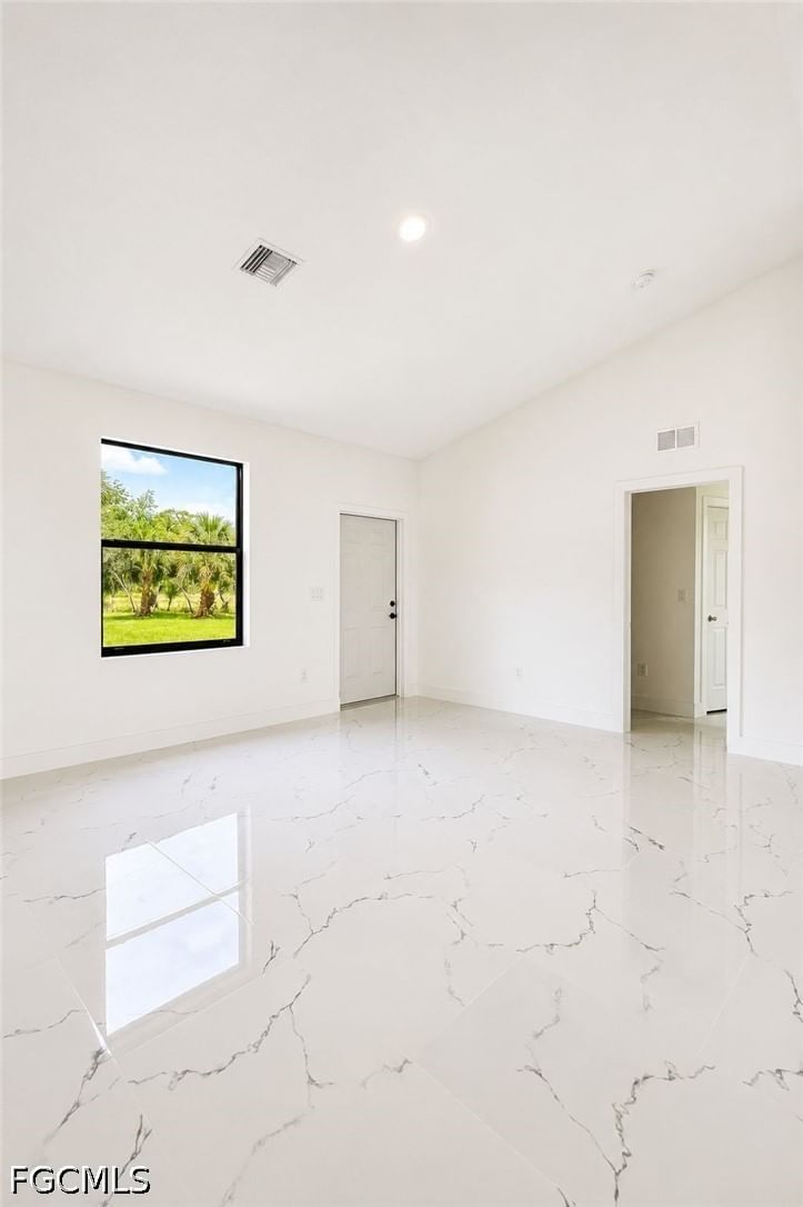 3052 S Beechwood Circle, Labelle, FL 33935 photo 2