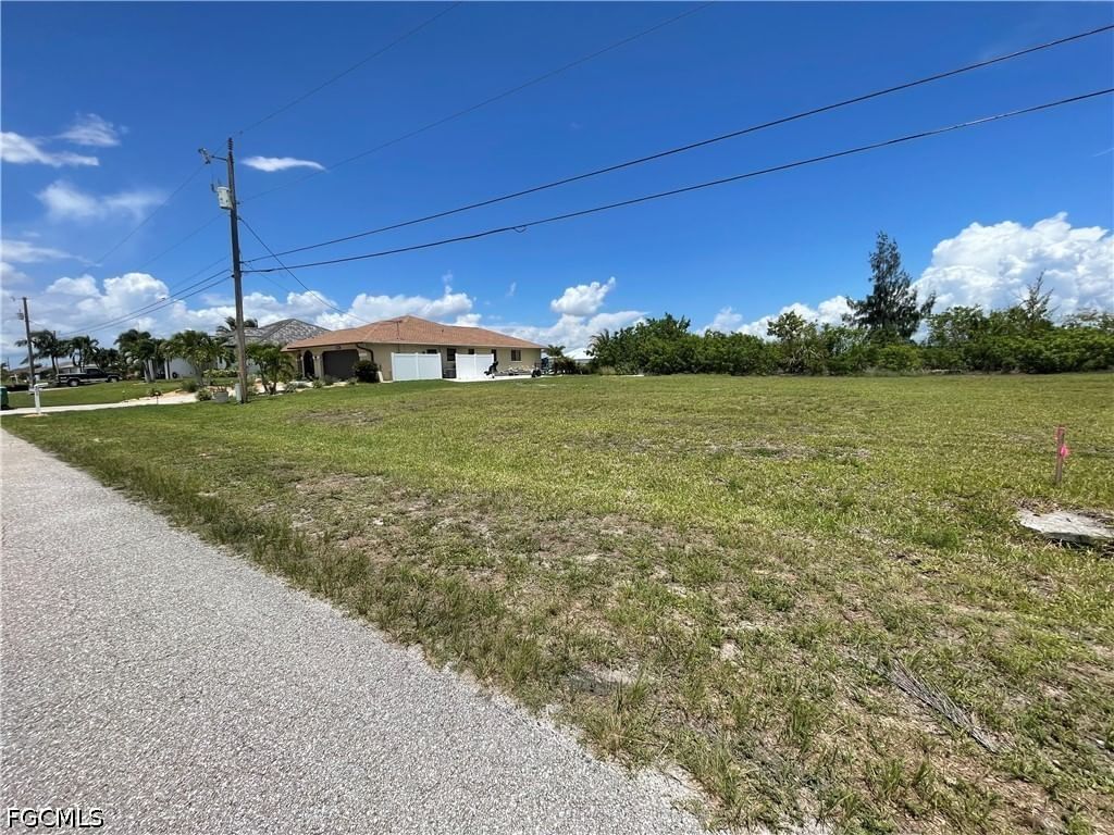 825 NW 33rd Place, Cape Coral, FL 33993 photo 2