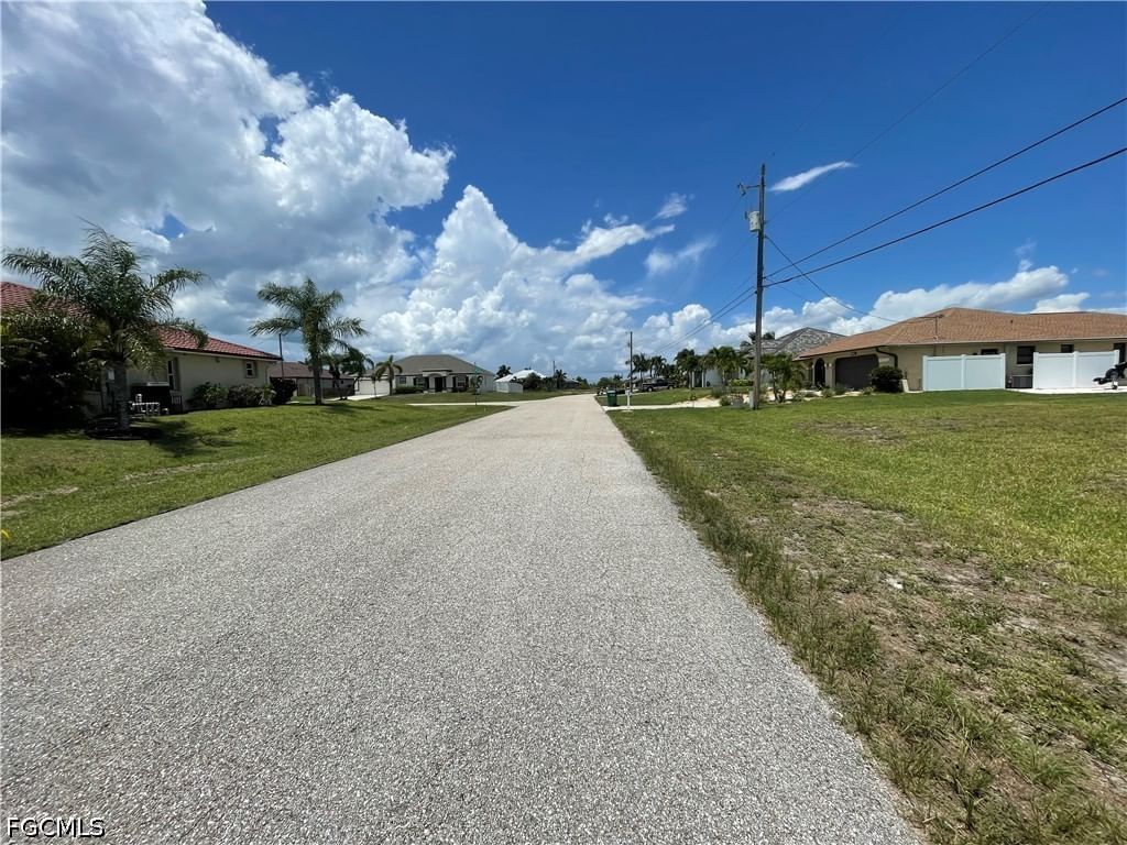 825 NW 33rd Place, Cape Coral, FL 33993 photo 3