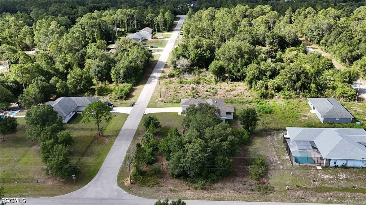 2025 Robert Avenue, Alva, FL 33920 photo 2