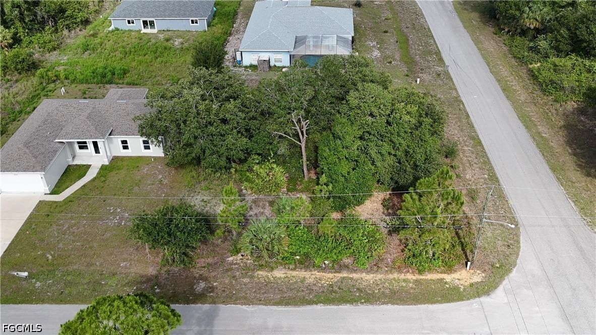2025 Robert Avenue, Alva, FL 33920 photo 3
