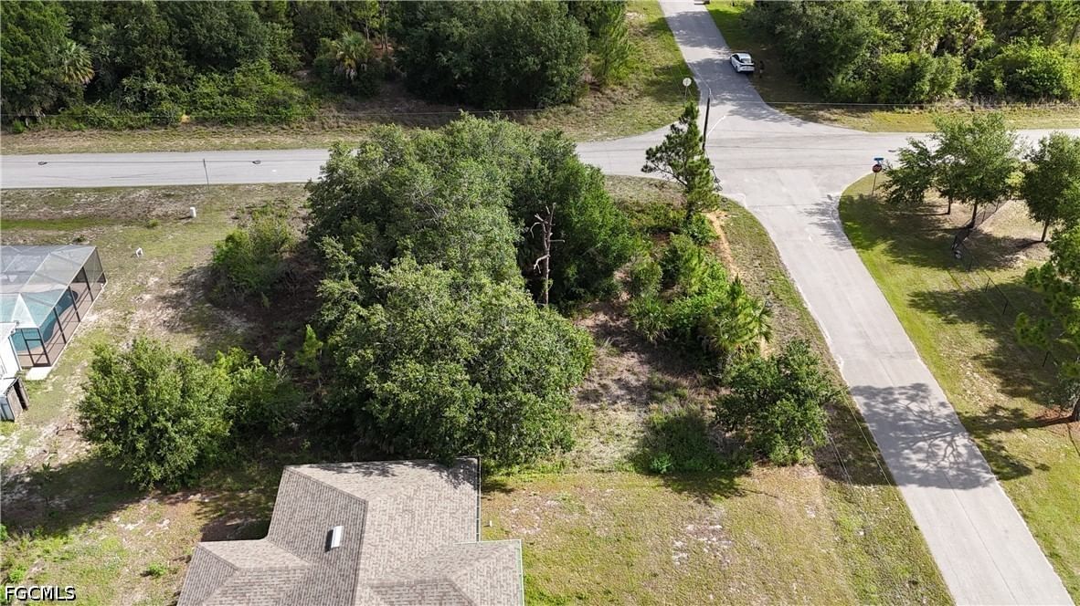 2025 Robert Avenue, Alva, FL 33920 photo 5