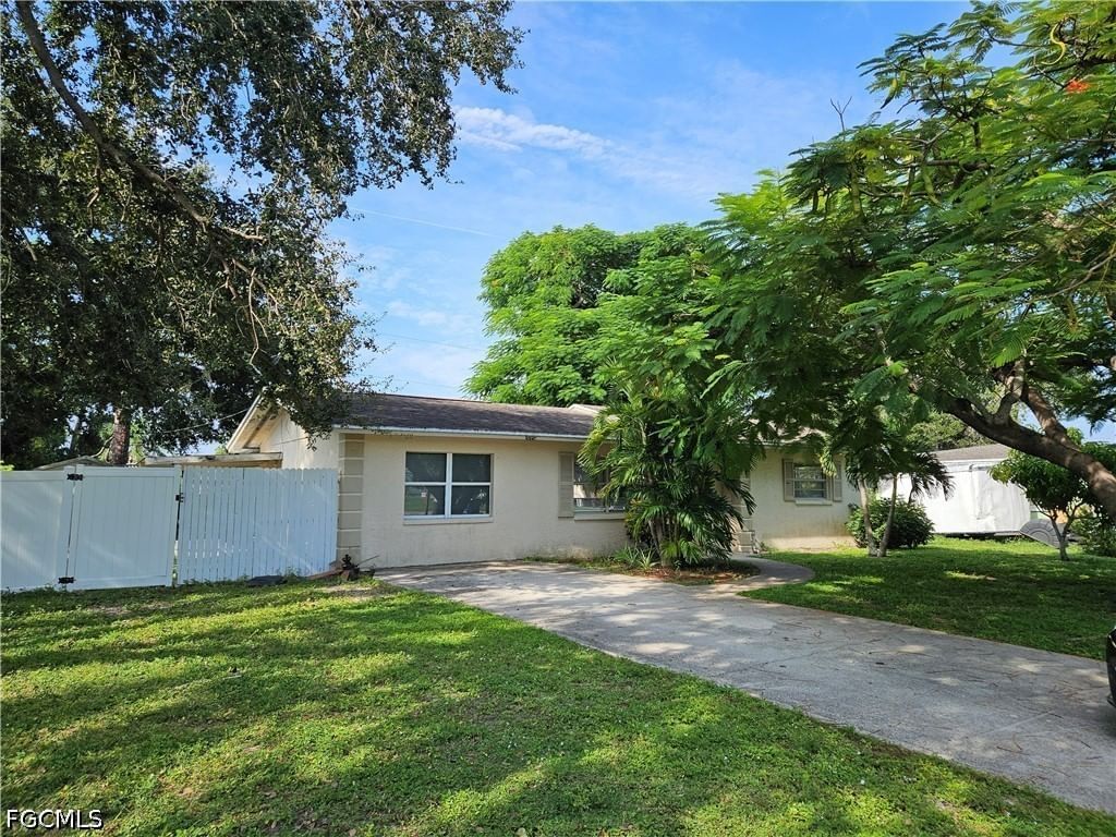 1199 Gramac Drive, North Fort Myers, FL 33917 photo 3