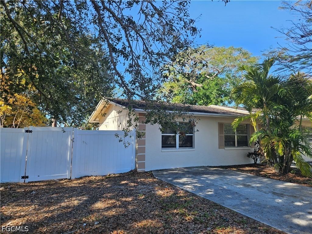 1199 Gramac Drive, North Fort Myers, FL 33917 photo 4