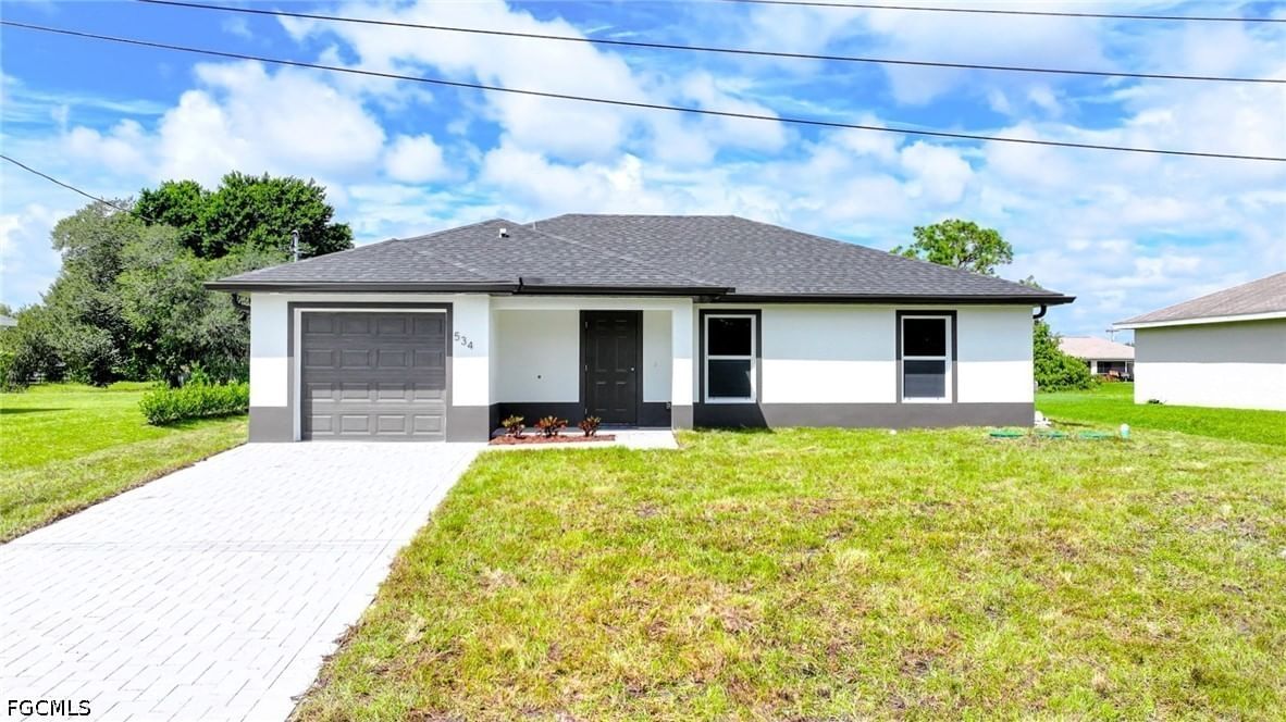 1011 Kent Street E, Lehigh Acres, FL 33974