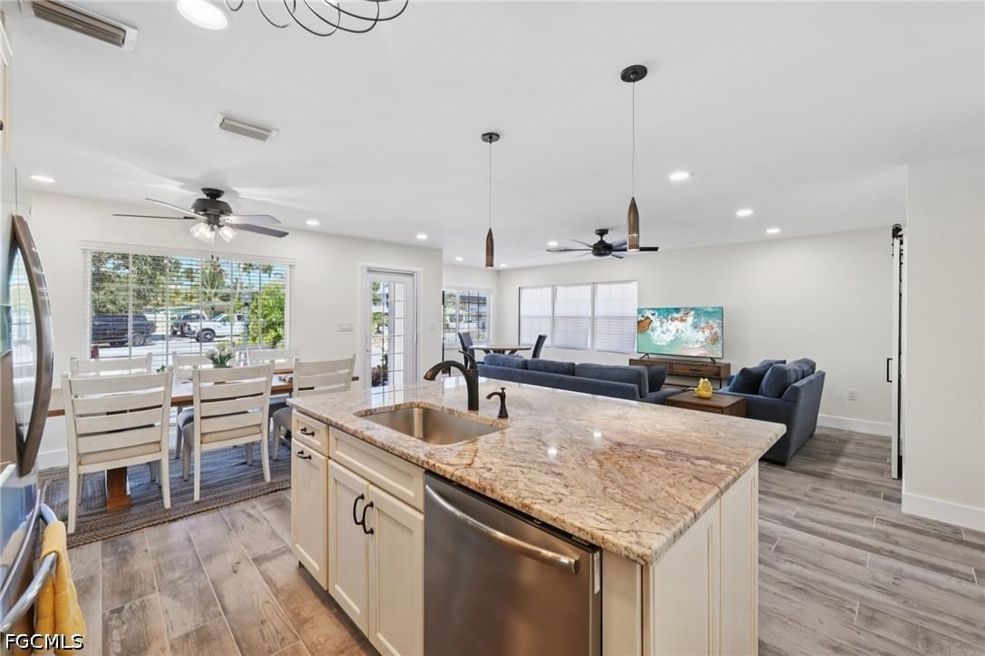 210 Hibiscus Drive, Fort Myers Beach, FL 33931 photo 3