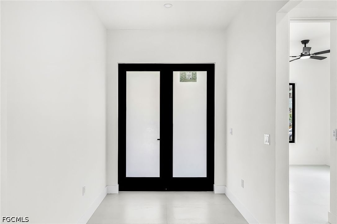 1322 NE 5th Place, Cape Coral, FL 33909 photo 5