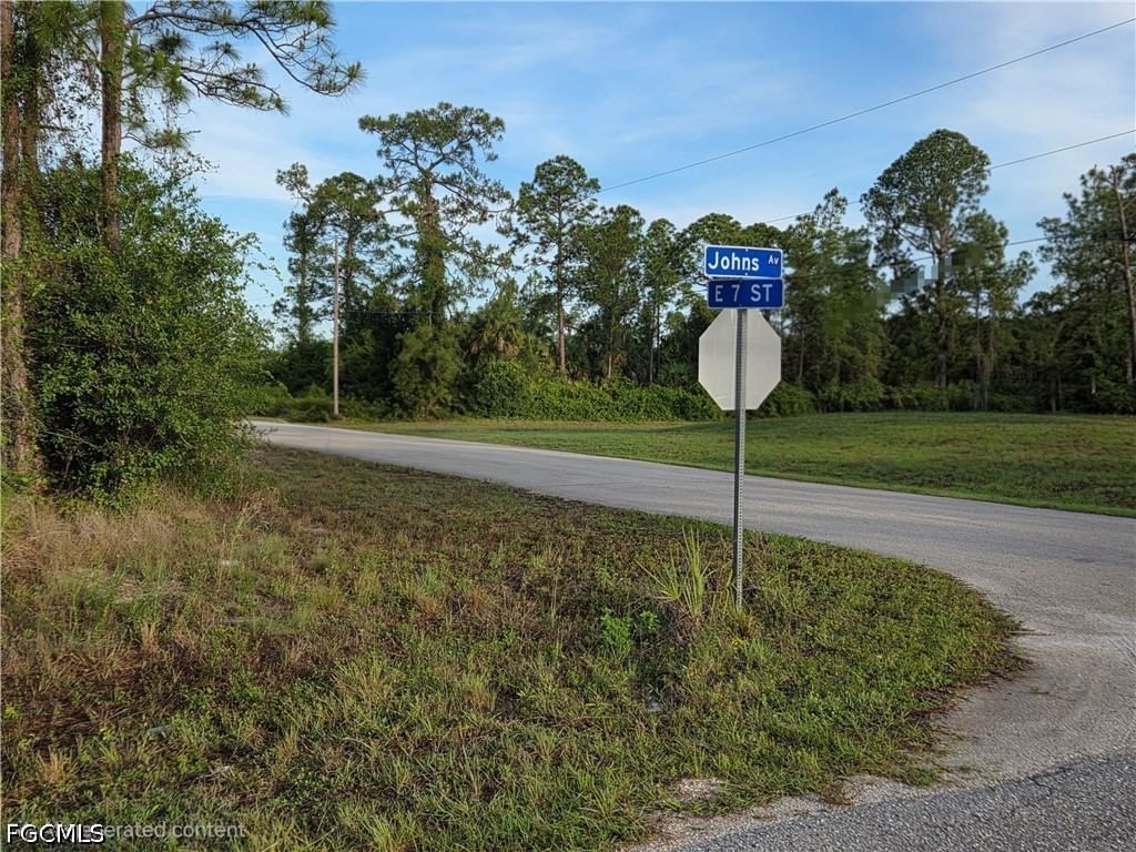 615 Johns Avenue, Lehigh Acres, FL 33972 photo 4