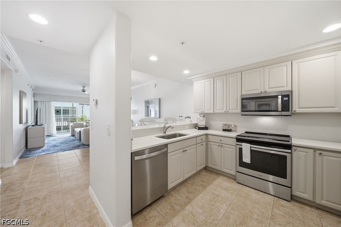221 9th Street S #206, Naples, FL 34102 photo 3