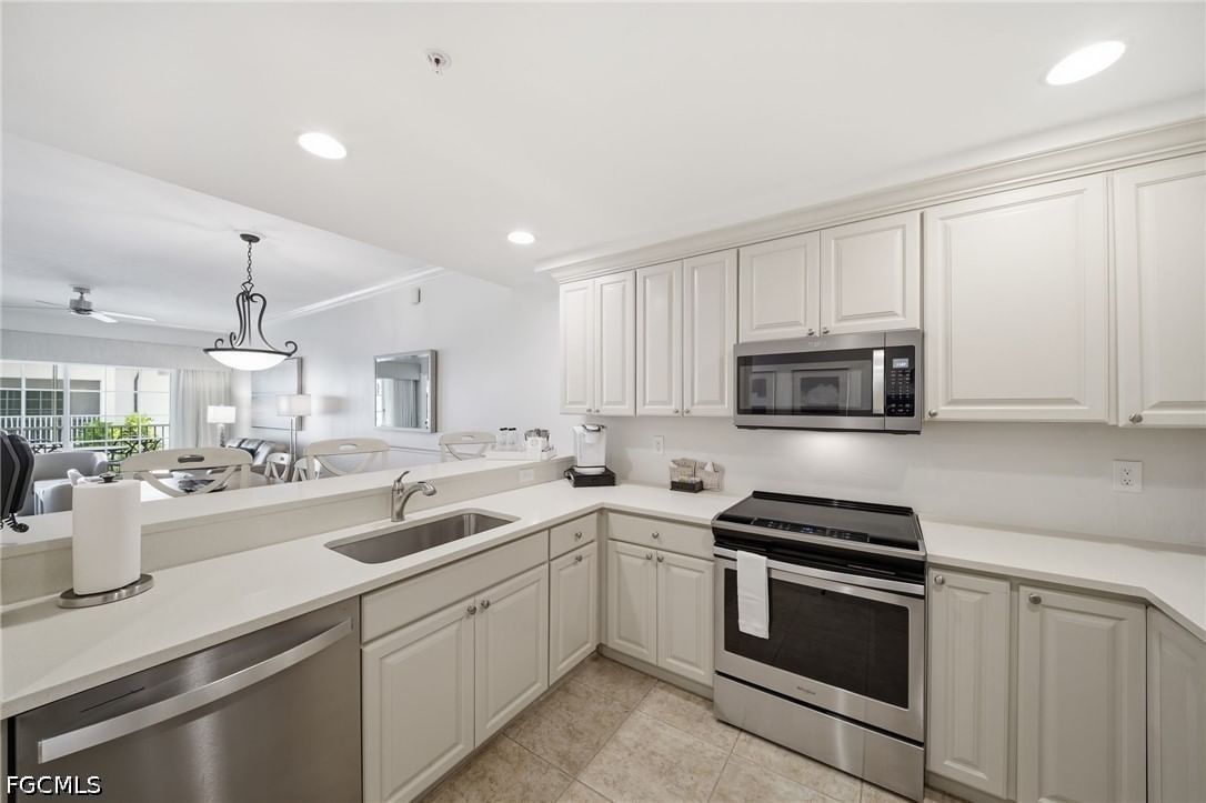 221 9th Street S #206, Naples, FL 34102 photo 4