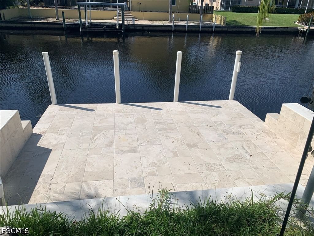 2214 SE 14th Terrace, Cape Coral, FL 33990 photo 3