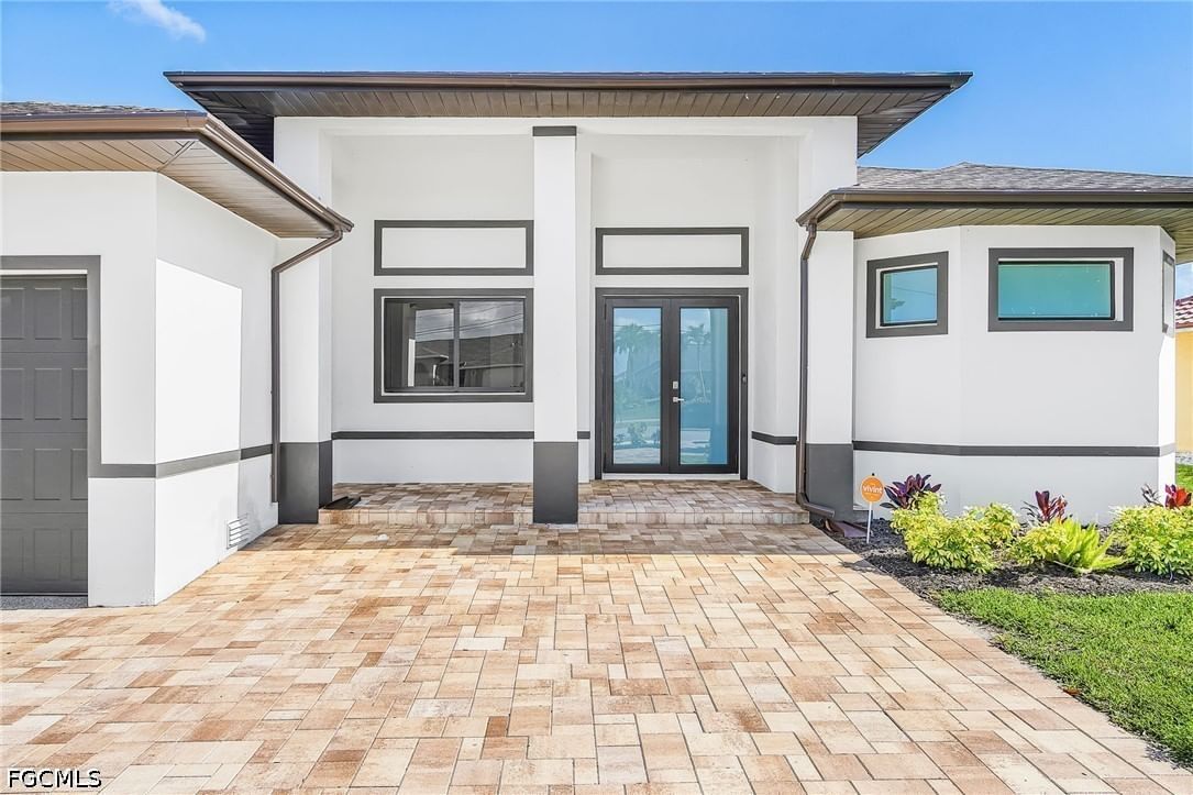 939 Mohawk Parkway, Cape Coral, FL 33914 photo 4