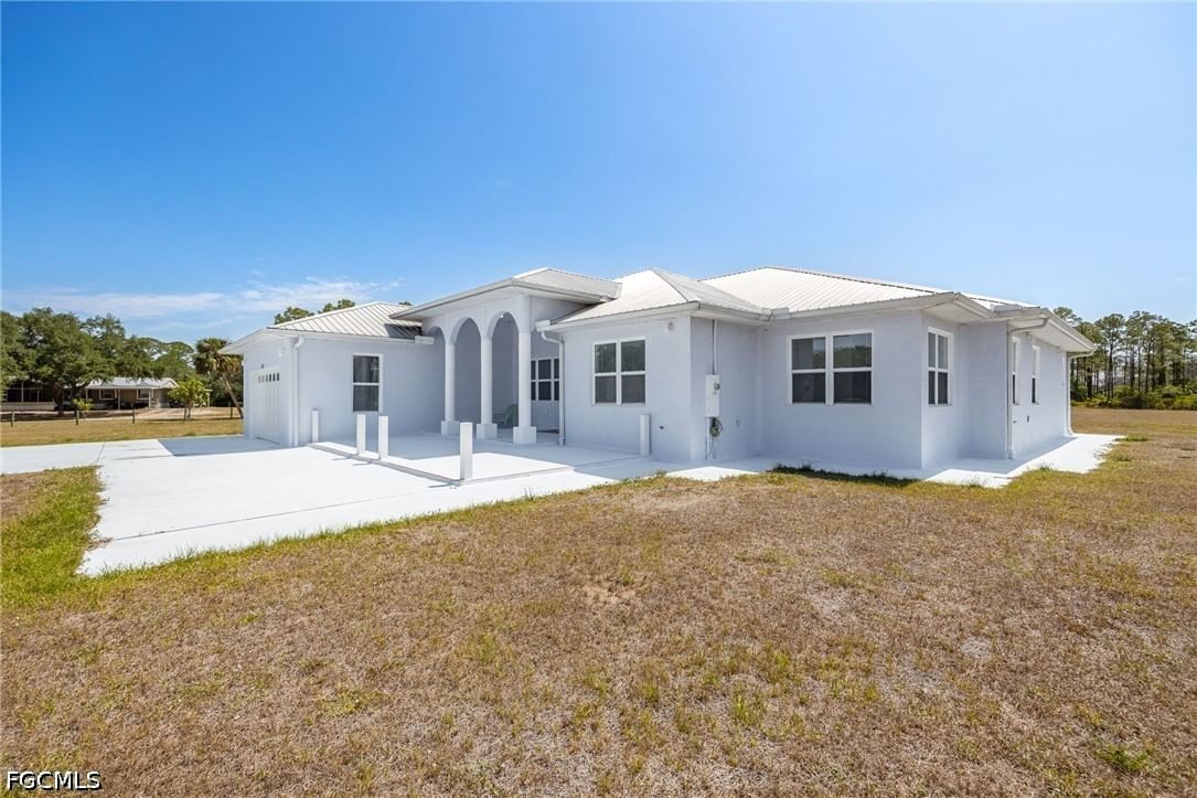 1083 Pollywog Drive, Labelle, FL 33935 photo 3