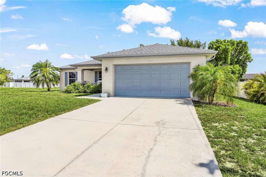 307 NE 25th Terrace, Cape Coral, FL 33909 photo 2
