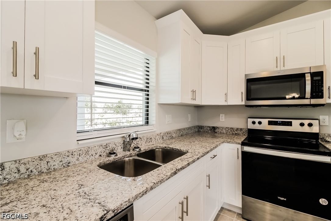 2702 31st Street SW, Lehigh Acres, FL 33976 photo 5