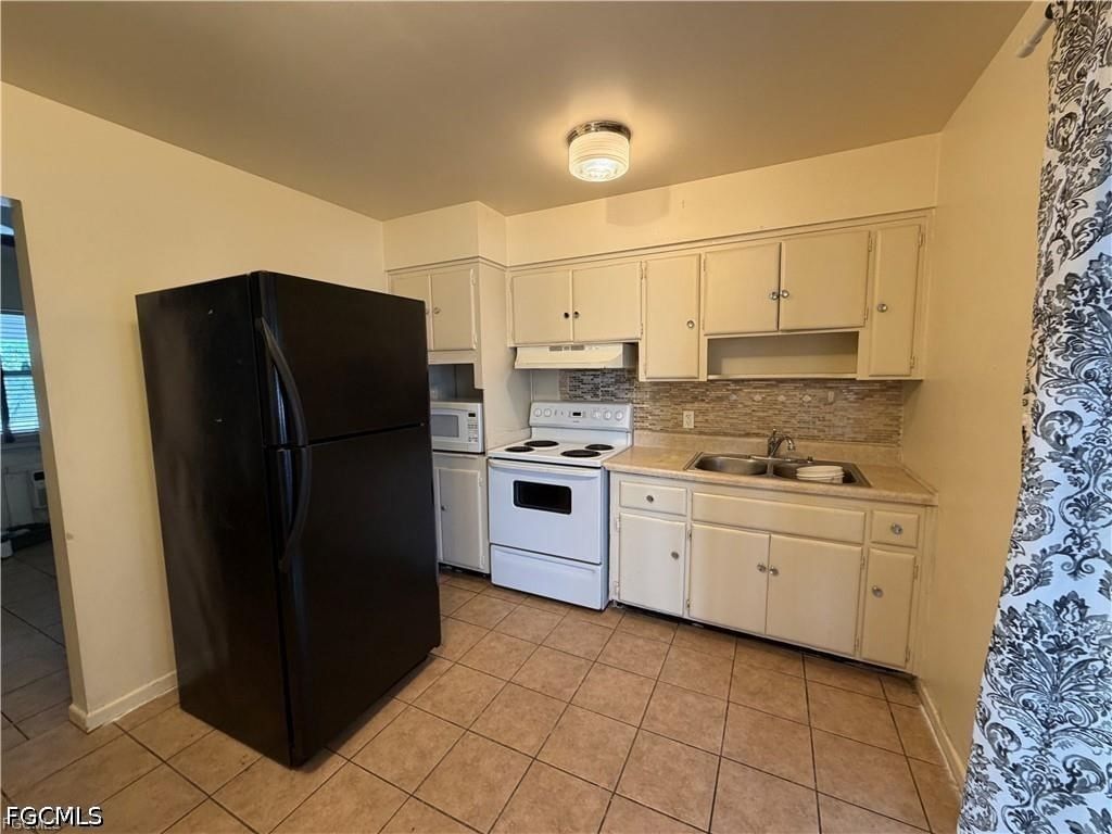 4902 Victoria Drive #1, Cape Coral, FL 33904 photo 3