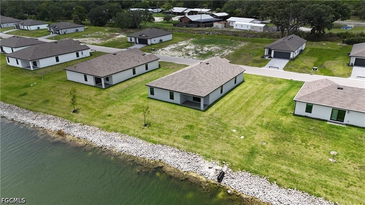 815 Gen D Macarthur Avenue, Labelle, FL 33935 photo 3