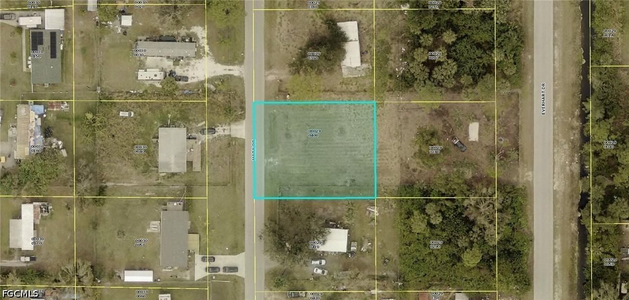 8259 Marx Drive, North Fort Myers, FL 33917 photo 4