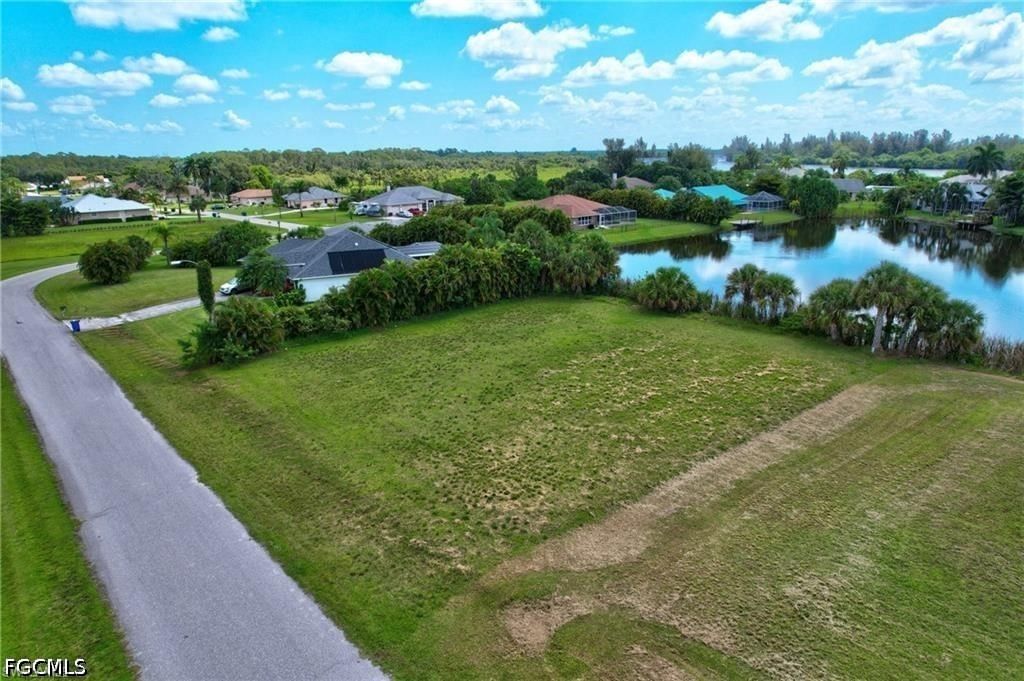 17091 Waters Edge Circle, North Fort Myers, FL 33917 photo 5
