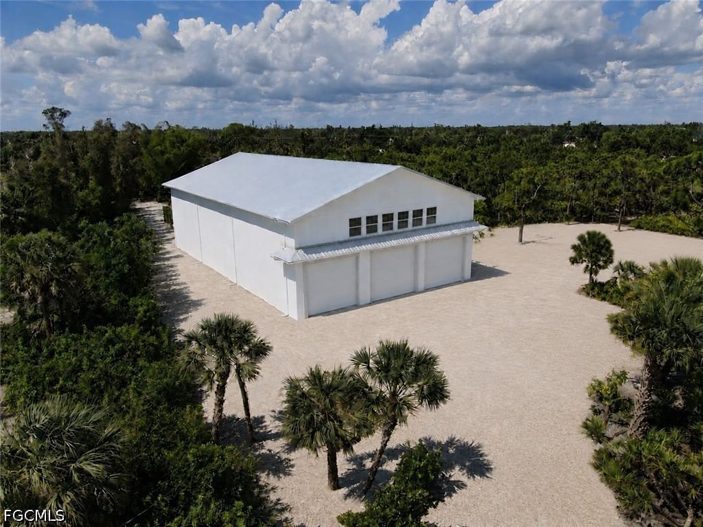 6690 Pineland Road, Bokeelia, FL 33922 photo 2