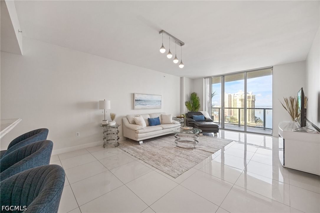 3000 Oasis Grand Boulevard #1705, Fort Myers, FL 33916 photo 5