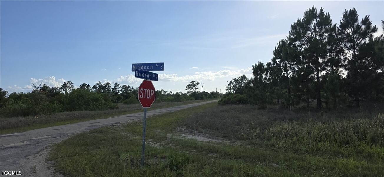 660 Muldoon Avenue S, Lehigh Acres, FL 33974 photo 2