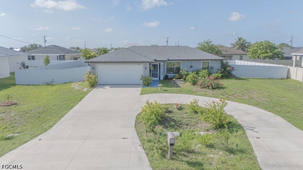 520 Wilmington Parkway, Cape Coral, FL 33993 photo 2