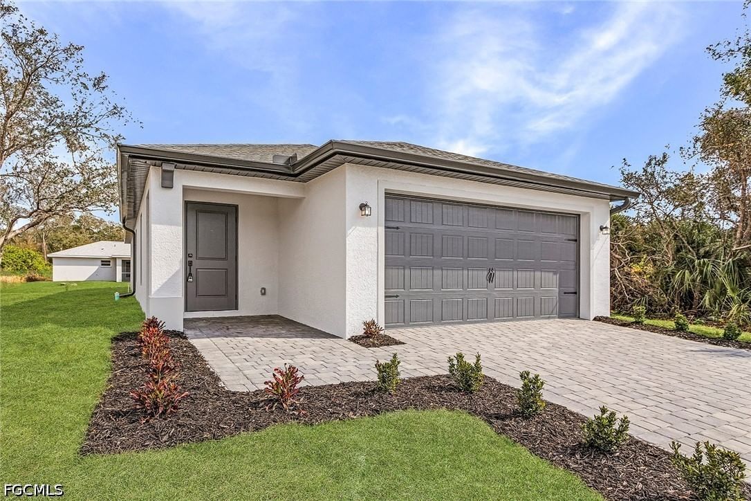 434 Parkdale Boulevard, Lehigh Acres, FL 33974 photo 2
