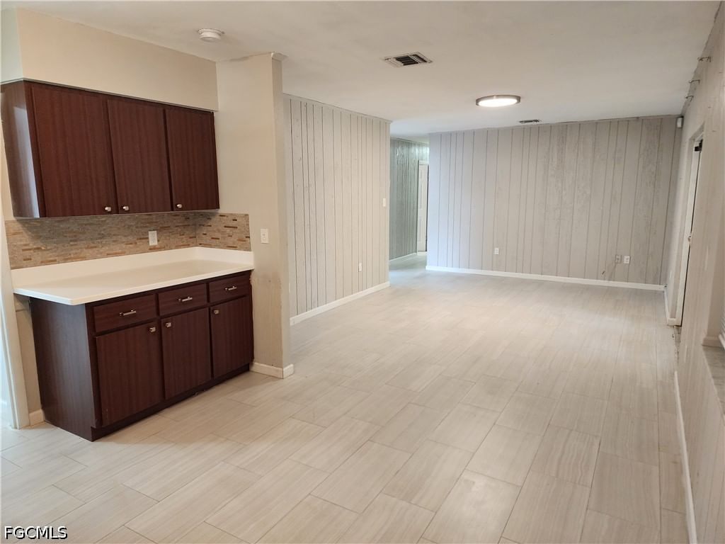111 E Sugarland Circle, Clewiston, FL 33440 photo 4