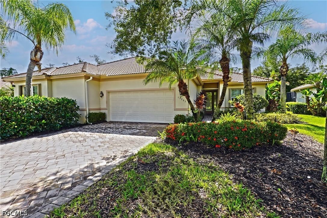 11265 Suffield Street, Fort Myers, FL 33913 photo 2