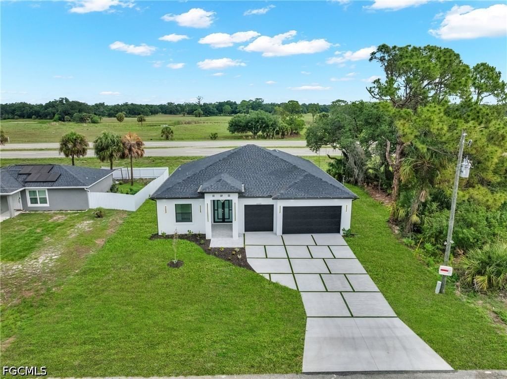 6037 N Moss Circle, Labelle, FL 33935 photo 2