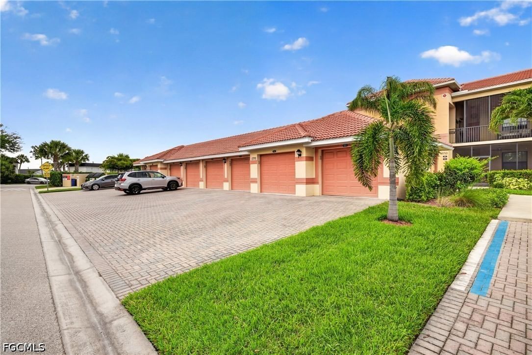 13710 Julias Way #924, Fort Myers, FL 33919 photo 3