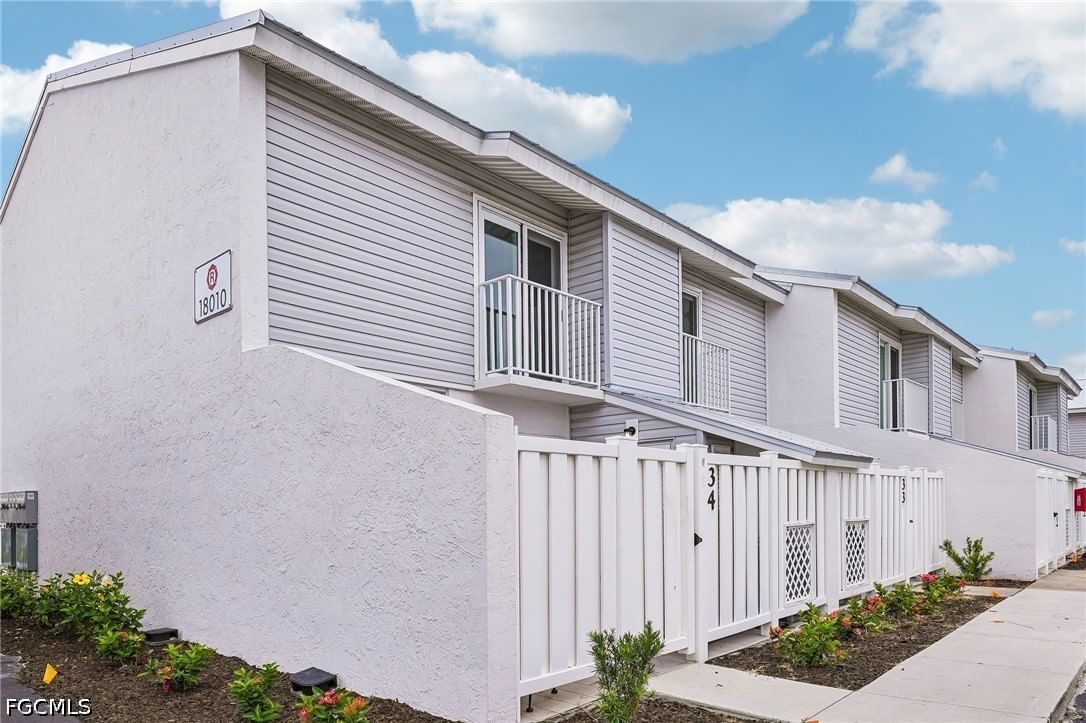 18010 San Carlos Boulevard #33, Fort Myers Beach, FL 33931 photo 2