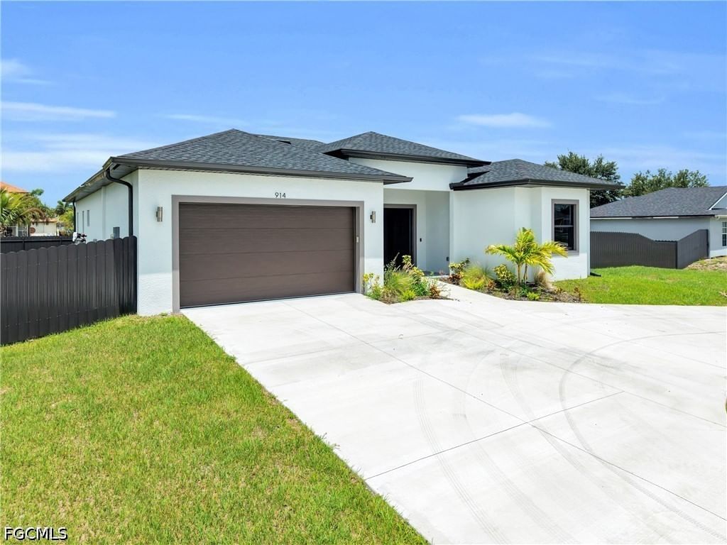 914 Chiquita Boulevard N, Cape Coral, FL 33993 photo 3